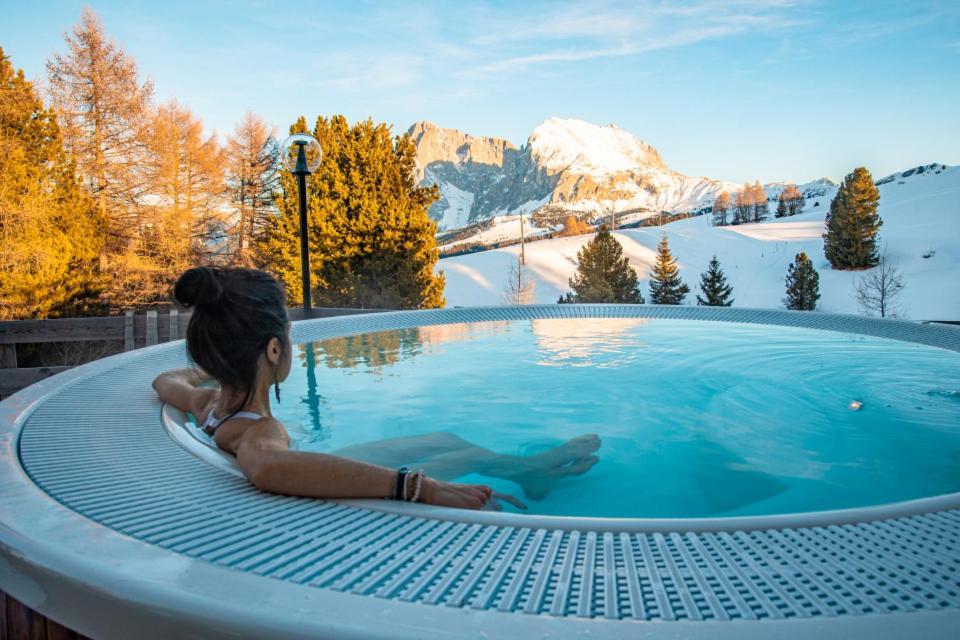 Paradiso Pure Living Vegetarian-Vegan Hotel Alpe Di Siusi Exterior photo