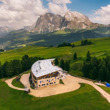 Paradiso Pure.Living Vegan Hotel Alpe Di Siusi Exterior photo